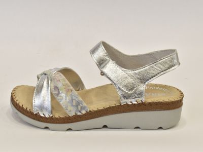 Dámské celokožené sandály