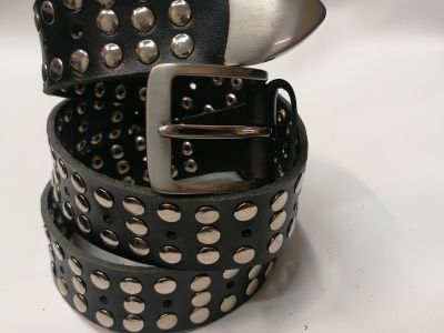 Opasek z buvolí kůže