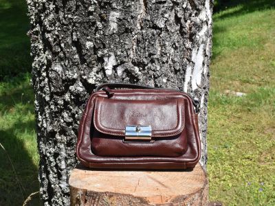 KABELKA CROSSBODY HNĚDÁ